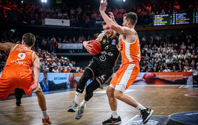 DYN Highlights: RASTA Vechta vs. Basketball Löwen
